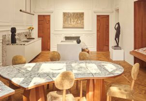 Un élégant duplex haussmannien aux faux airs de musée