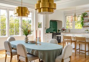 Une maison ancienne modernisée en cocon familial chaleureux