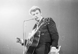 Benjamin Voisin, Laura Smet... Découvrez le casting du biopic sur Johnny Hallyday