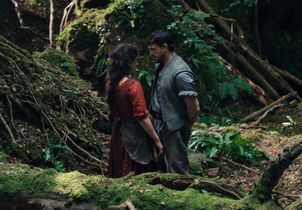 « Un vaisseau qui nous emmène en terre inconnue » : Chloé Zhao se confie avant la sortie de « Hamnet »