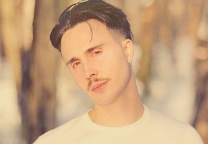 « Brûle bébé », le premier roman de Matthieu Barbin à lire absolument en avril