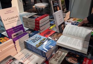 Les livres politiques cartonnent-ils encore ? Les chiffres qui confirment la tendance