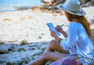 Les meilleurs cahiers de vacances pour adultes à faire cet été