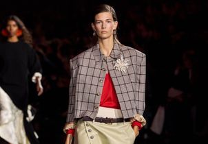 Cet hiver, une simple touche de cette couleur transforme n’importe quel look 