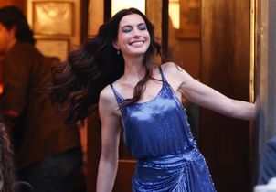 « Le Diable s’habille en Prada » : pourquoi l’équipe du film est obsédée par le bleu céruléen 