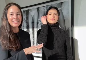 Sur Instagram, une mère et sa fille recréent les looks iconiques de Carolyn Bessette-Kennedy avec des pièces d’archives Calvin Klein