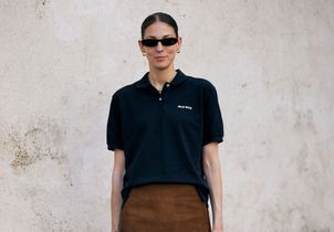 La mini jupe revient : 6 façons de la porter avec style en 2026