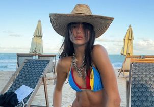 Superposer des bikinis : la tendance plage inattendue qui révolutionne le port du maillot de bain en 2026 