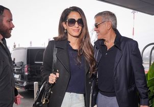 Amal Clooney prouve que le jean délavé peut être très élégant