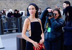 Dakota Johnson, Lily Collins, Alexa Chung… le front row ultra chic du défilé Calvin Klein