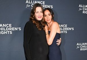 Meghan Markle succombe à cette robe sensuelle sur le tapis rouge