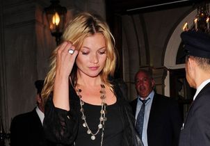 Porté par Kate Moss dans les années 2000, le short taille basse revient sur le devant de la scène