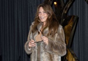 Les pièces mode sur lesquelles miser après 50 ans selon le styliste de Carla Bruni
