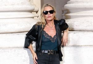 À Paris, Kate Moss et sa fille Lila Moss investissent le front row Saint Laurent 