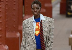 Dans le métro new-yorkais, Matthieu Blazy signe son premier défilé Métiers d’Art Chanel 