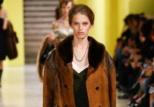 À la fois élégant et réconfortant, ce détail ultra chic s’impose sur nos vestes cet hiver