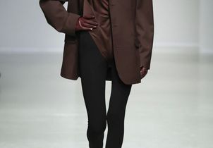 Porter le legging au bureau ? Voici 4 associations validées par la rédaction