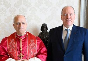 Caroline et Stéphanie de Monaco, Charlotte Casiraghi : toute la famille princière réunie à Monaco pour recevoir le pape Léon XIV