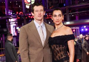 Dua Lipa dévoile les premières photos de son mariage avec Callum Turner 