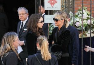 Laeticia Hallyday, Guillaume Canet… Toutes les personnalités présentes aux obsèques de Nadia Farès 