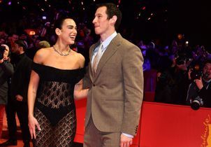Dua Lipa et Callum Turner : apparition remarquée du couple à Berlin pour la Saint-Valentin