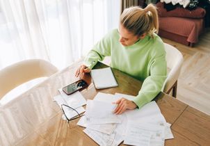 Dans le budget de Camille, 39 ans, célibataire à Paris : « Je bosse d’arrache-pied pour ne pas me priver »
