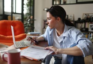Dans les comptes de Julie, 42 ans : « Avant, j’avais une expertise, plus rien à prouver et un très bon salaire »