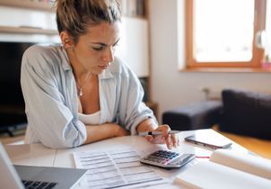 Dans le budget de Laurine, 39 ans : « En fin de mois, notre compte bancaire est souvent à zéro »