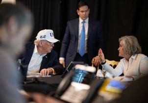 « La femme la plus puissante du monde » : qui est Susie Wiles, directrice de cabinet de Donald Trump ?