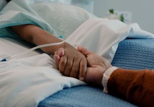 « On soigne un enfant, mais on accompagne une vie entière » : dans les coulisses de la lutte contre les cancers pédiatriques