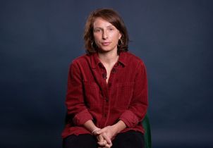 Victime de violences maternelles, Chloé raconte son enfance auprès d’un « orage menaçant de gronder en permanence » 