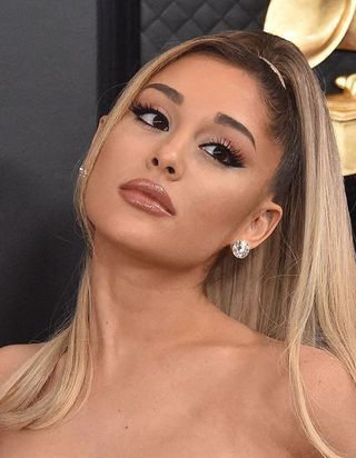 Ce tutoriel maquillage d'Ariana Grande a bluffé ses fans