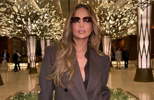 « Butterfly nails » : la manucure de Jennifer Lopez qu’on voudra toutes en cette fin de saison