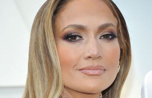 Jennifer Lopez : on connaît le vernis à ongles qu’elle portait le jour de ses fiançailles