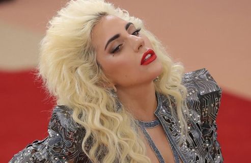 Lady Gaga fait son grand retour avec « Perfect Illusion »