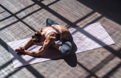 Je suis professeur de yoga et voici 4 conseils pour lutter contre le stress quotidien