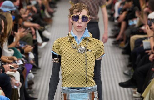 Un look, deux imprimés : voici les deux règles à respecter pour éviter le faux-pas stylistique