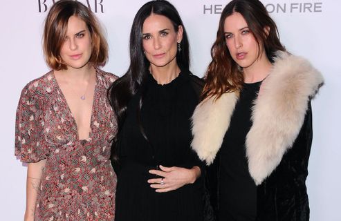 Tallulah Willis : la fille de Demi Moore et de Bruce Willis s’est « punie de ne pas ressembler à sa mère »