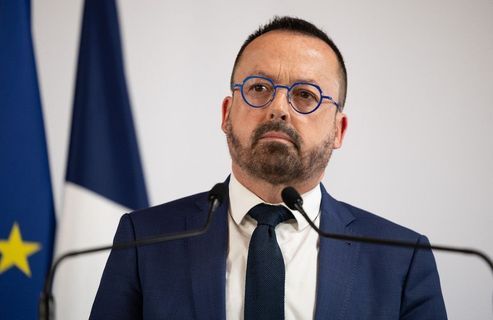 Affaire Le Scouarnec : le gouvernement souhaite étendre l’accès au casier judiciaire des soignants