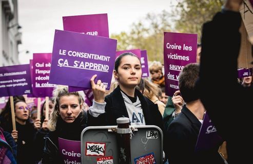 Consentement : la loi sur le viol « doit être modifiée », selon les rapporteures d'une mission parlementaire
