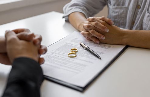 Dans le budget d'Amandine, 35 ans : « Après mon divorce, je suis partie avec 20 000 euros de dette »
