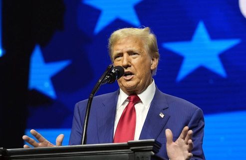 Donald Trump accusé d’agression sexuelle par Stacey Williams, et de « jeu tordu » avec Jeffrey Epstein