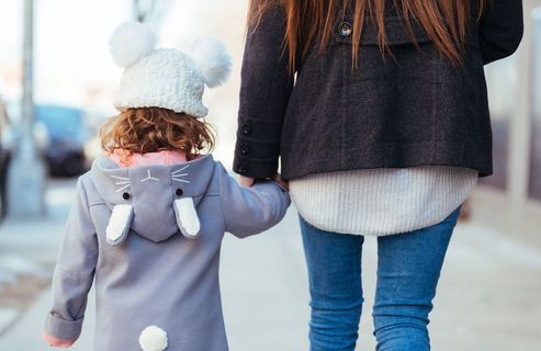 Familles monoparentales : « La pension alimentaire doit être automatique, même en cas d’insolvabilité »