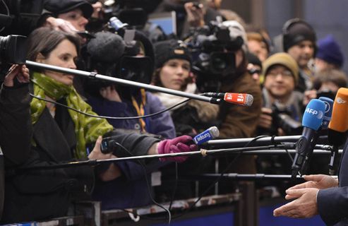 Femmes journalistes : « Il n’y a aucune raison de se taire » face au sexisme des politiques