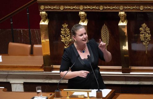 Retraites : LFI va déposer une motion de censure dénonçant des « précédents dangereux contre la démocratie »