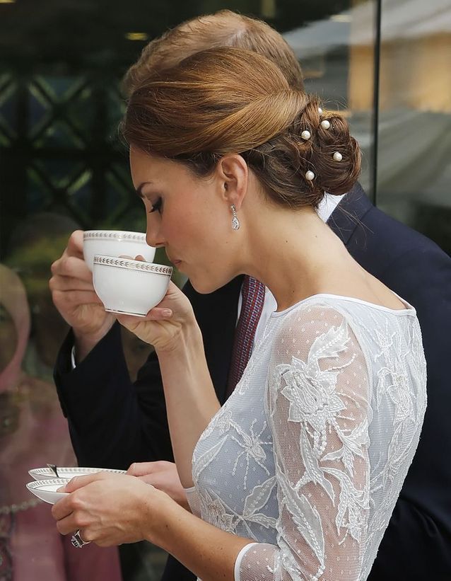 Chignon Kate Middleton avec perles 