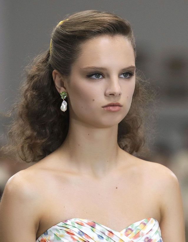 Demiqueue haute 35 modèles de demiqueues repérées sur les podiums Elle