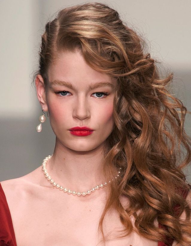 Coiffure Soir e Cheveux Boucl s 50 Coiffures De Soir e Cool Ou Coiffure Soir e Cheveux Boucl s 50 Coiffures De Soir e Cool Ou