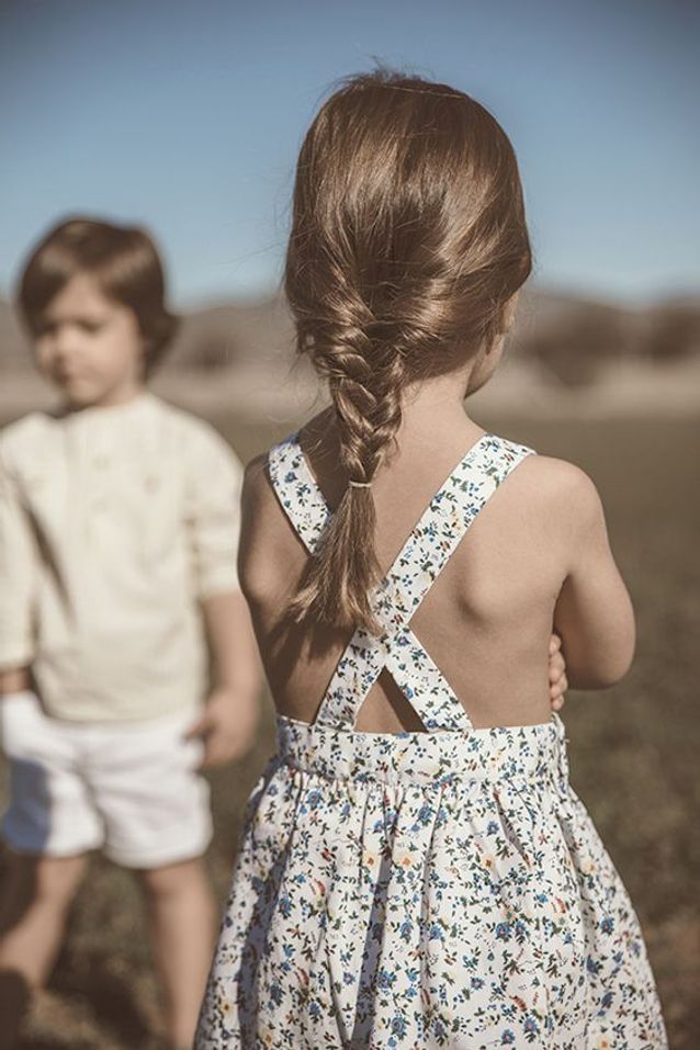 Coiffure petite fille communion - 45 coiffures de petite fille qui changent  des couettes - Elle