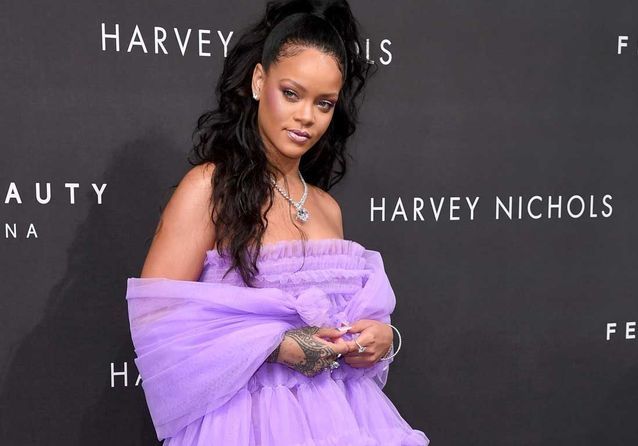 Coiffure Rihanna : toutes ses coupes en images